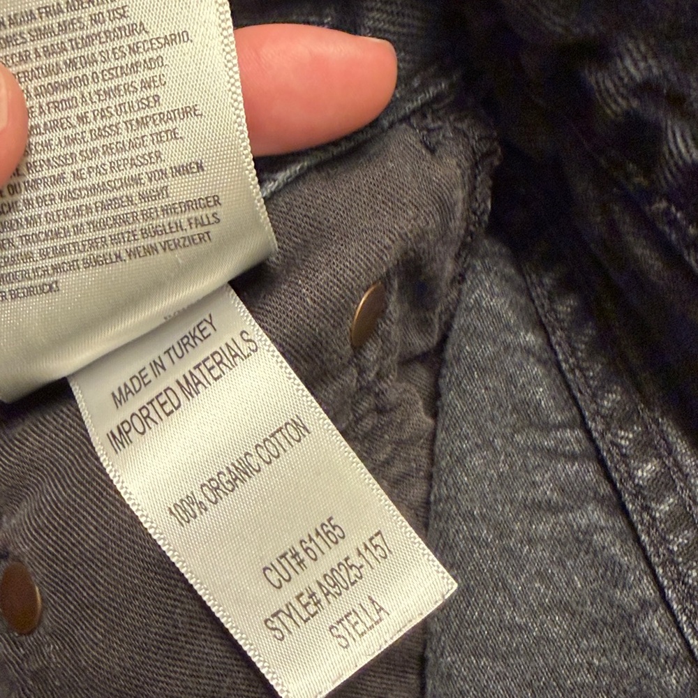 Agolde Frayed Hem Black Jean Shorts - Picture 6 of 6